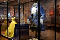 「『美女と野獣』の世界展 at GINZA MITSUKOSHI」の展示物。