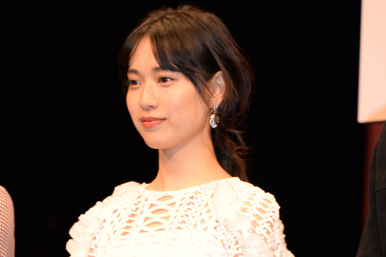 戸田恵梨香