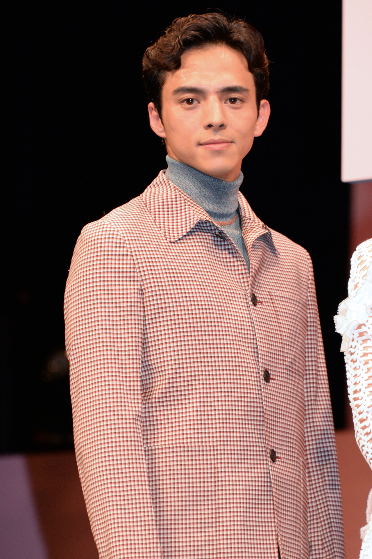 満島真之介