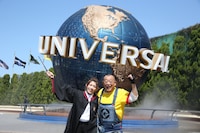 左から吉田沙保里、笑福亭鶴瓶。