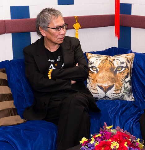 「土竜の唄 香港狂騒曲」ビジュアルコメンタリーに参加した三池崇史。