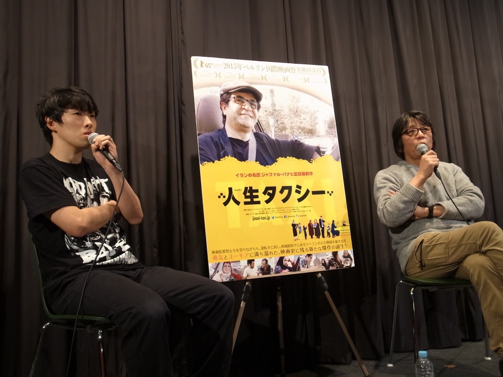 4月15日に行われた「人生タクシー」トークイベントでの松江哲明（左）と森達也（右）。