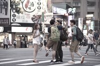 「ママは日本へ嫁に行っちゃダメと言うけれど。」