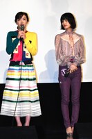 左から永野芽郁、橋本愛。