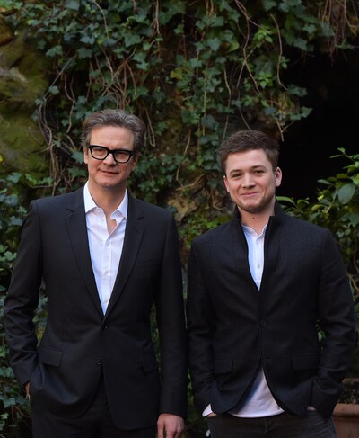 左からコリン・ファース、タロン・エジャトン。（写真提供：Vandeville Eric / ABACA / Newscom / ゼータ イメージ）