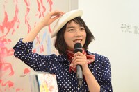 モノマネをするか悩むのん。