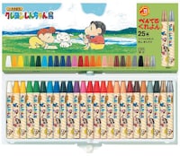 会場で販売されるクレヨン（ 1296円）。