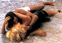 「流されて…」 (c)1974 MEDUSA DISTRIBUZIONE srl ALL RIGHTS RESERVED.