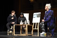 左からセルゲイ・ポルーニン、箭内道彦。