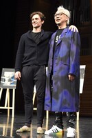 左からセルゲイ・ポルーニン、箭内道彦。