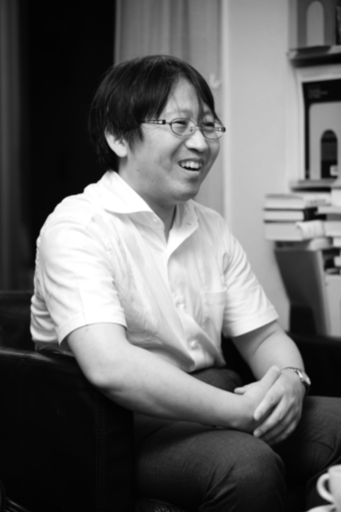 岡田秀則