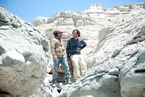 左からガエル・ガルシア・ベルナル、ホナス・キュアロン。