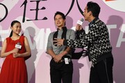 左から杉咲花、市原隼人、満島真之介。
