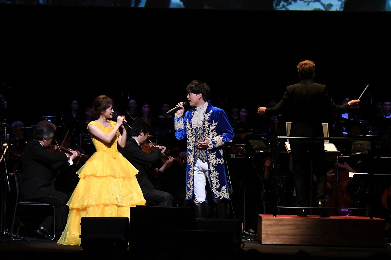 「美女と野獣」昆夏美と山崎育三郎が5000人を前に歌唱「胸がいっぱい」
