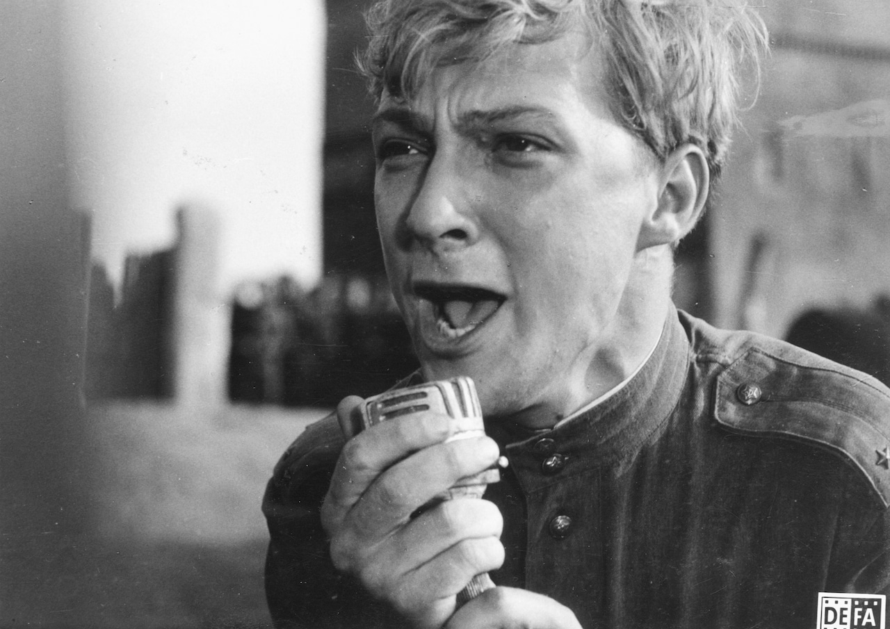 東ドイツ映画の特集上映が京都で開催、東西ドイツ映画のポスター展も