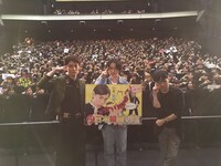 東京・新宿ピカデリーでの舞台挨拶の様子。前列左から間宮祥太朗、菅田将暉、永井聡。