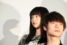 桜井日奈子（奥）