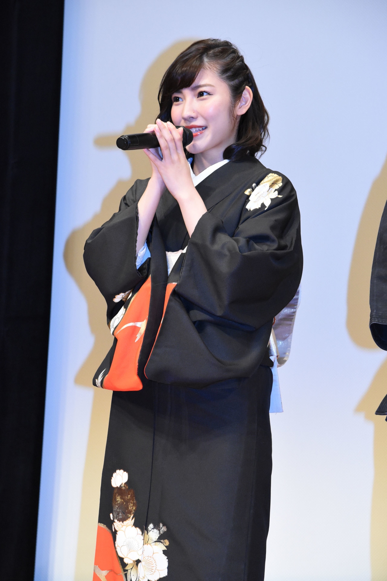 立石晴香
