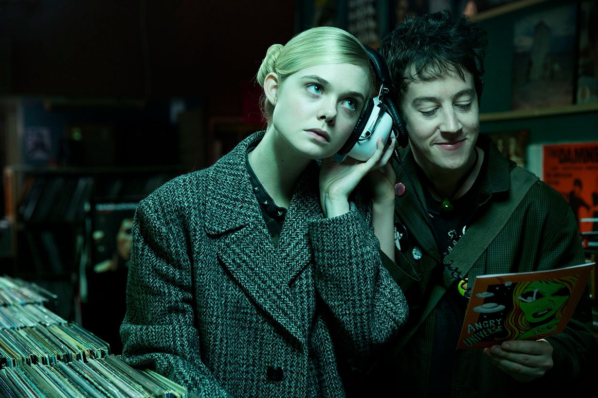 「How to Talk to Girls at Parties（原題）」