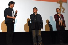 左から出合正幸、坂本浩一、人見早苗。