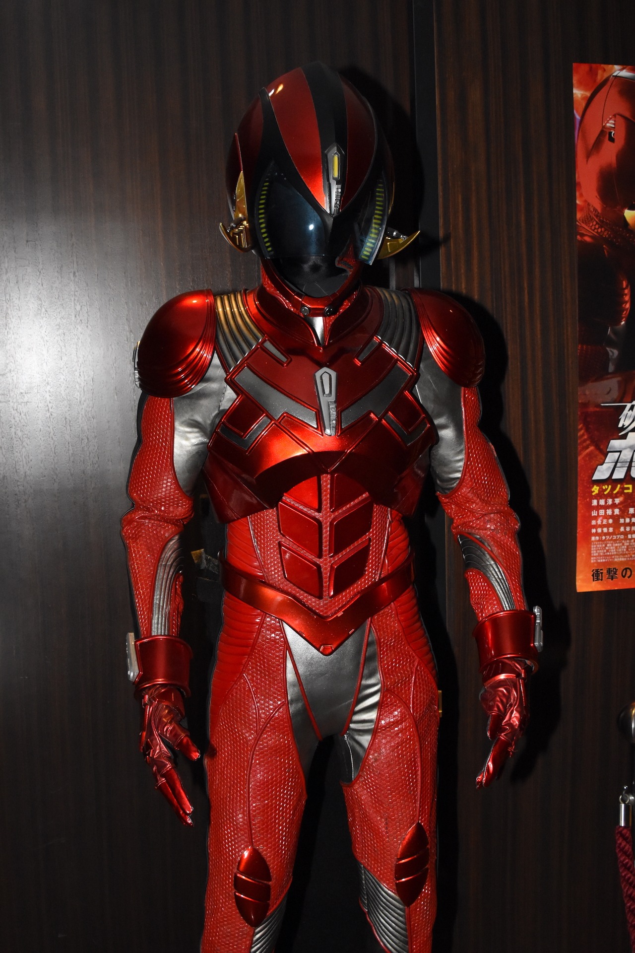 溝端淳平が撮影で着用したポリマースーツ。