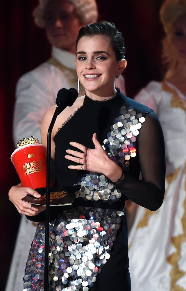 2017 MTV Movie & TV Awardsで最優秀俳優賞（映画部門）を受賞したエマ・ワトソン。