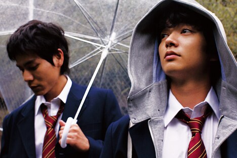 「不気味なものの肌に触れる」 (c)LOAD SHOW, fictive