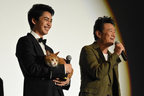 「猫忍」完成披露舞台挨拶の様子。