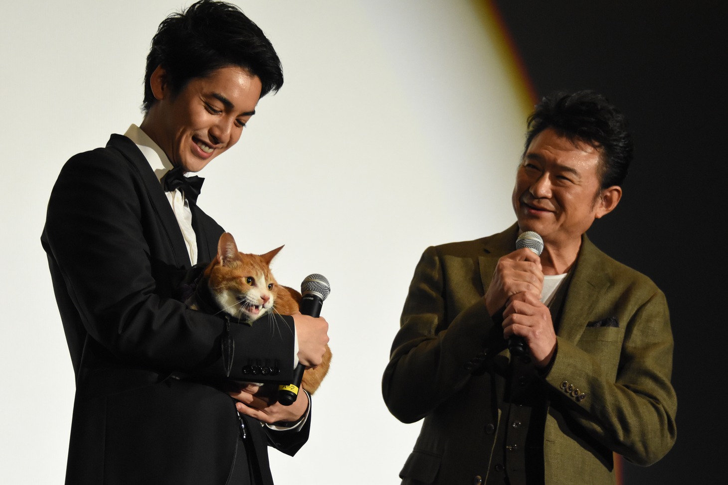 「猫忍」完成披露舞台挨拶の様子。