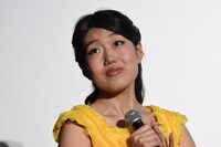 うっとりとした表情を見せる横澤夏子。