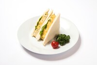 まずいサンドイッチ（518円）