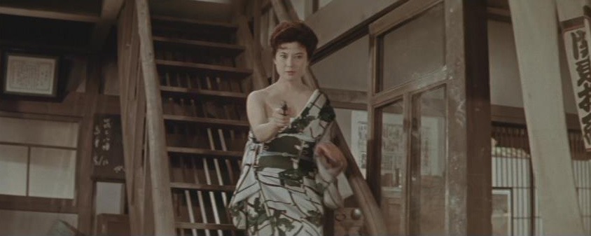 「女王蜂と大学の竜」 (c)国際放映