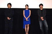 「映画 夜空はいつでも最高密度の青色だ」初日舞台挨拶の様子。