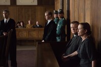 「ヒトラーへの285枚の葉書」