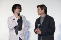 左から菅田将暉、野村周平。