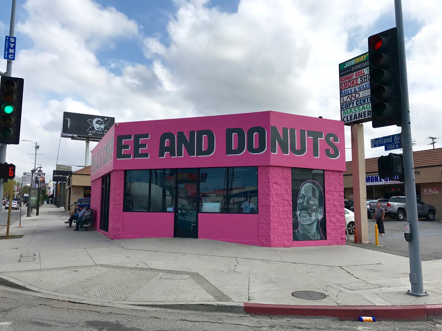 Trejo's Coffee and Donuts外観