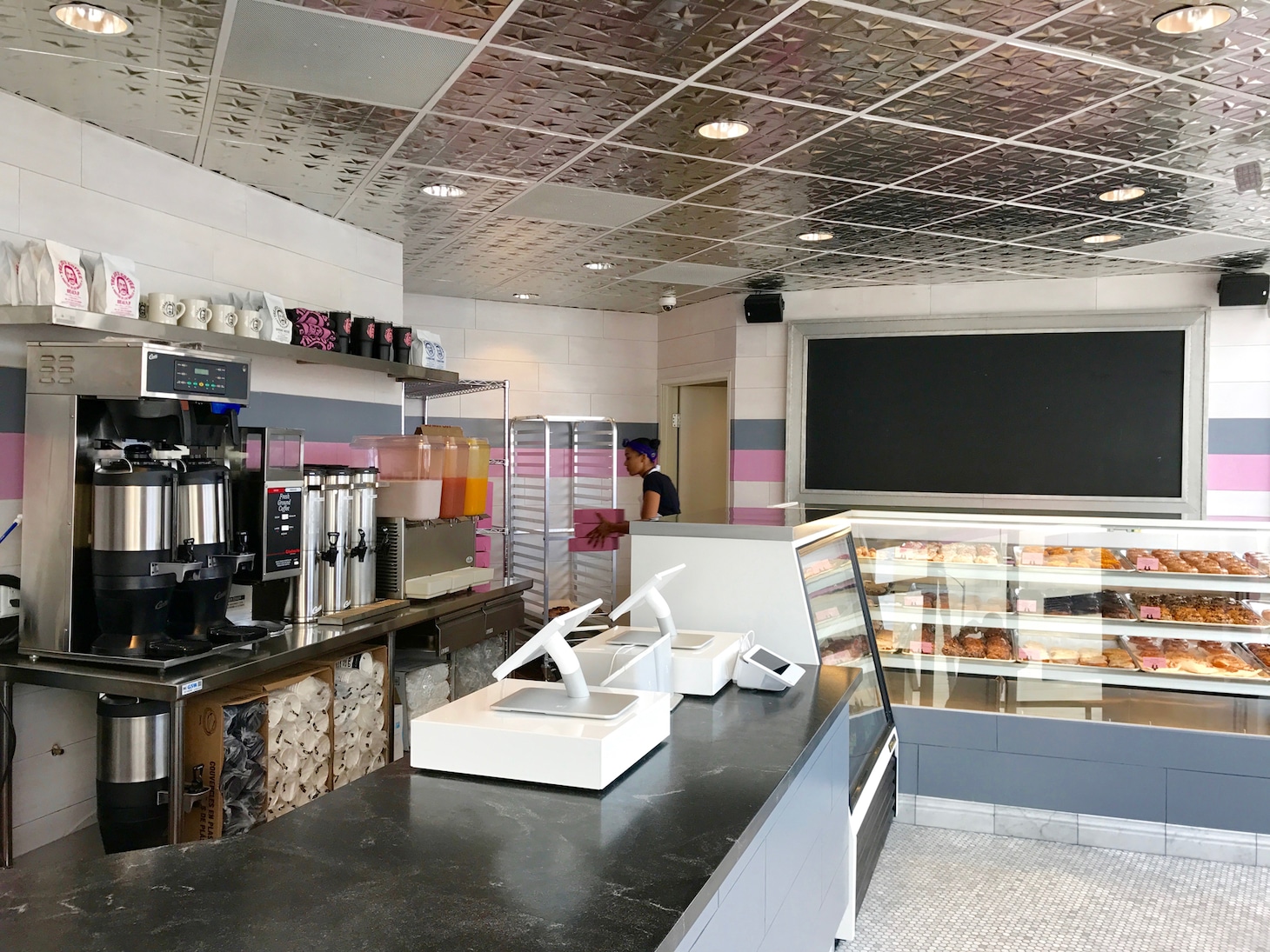 Trejo's Coffee and Donutsの内観。