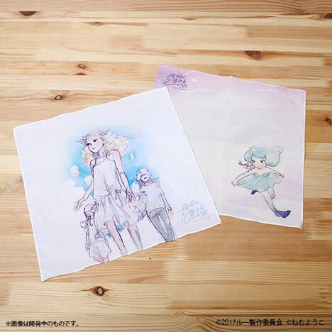 ハンカチ（各1080円）