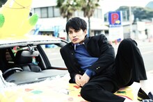 「ポンチョに夜明けの風はらませて」より、ジン役の中村蒼。