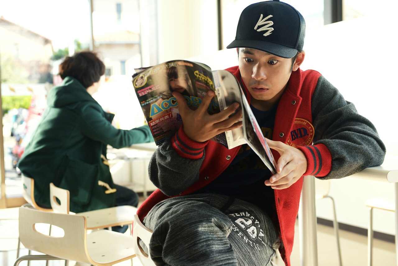 太賀、中村蒼、矢本悠馬、染谷将太の姿収めた「ポンチョに夜明けの風」場面写真