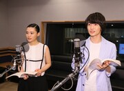 左から杉咲花、神木隆之介。