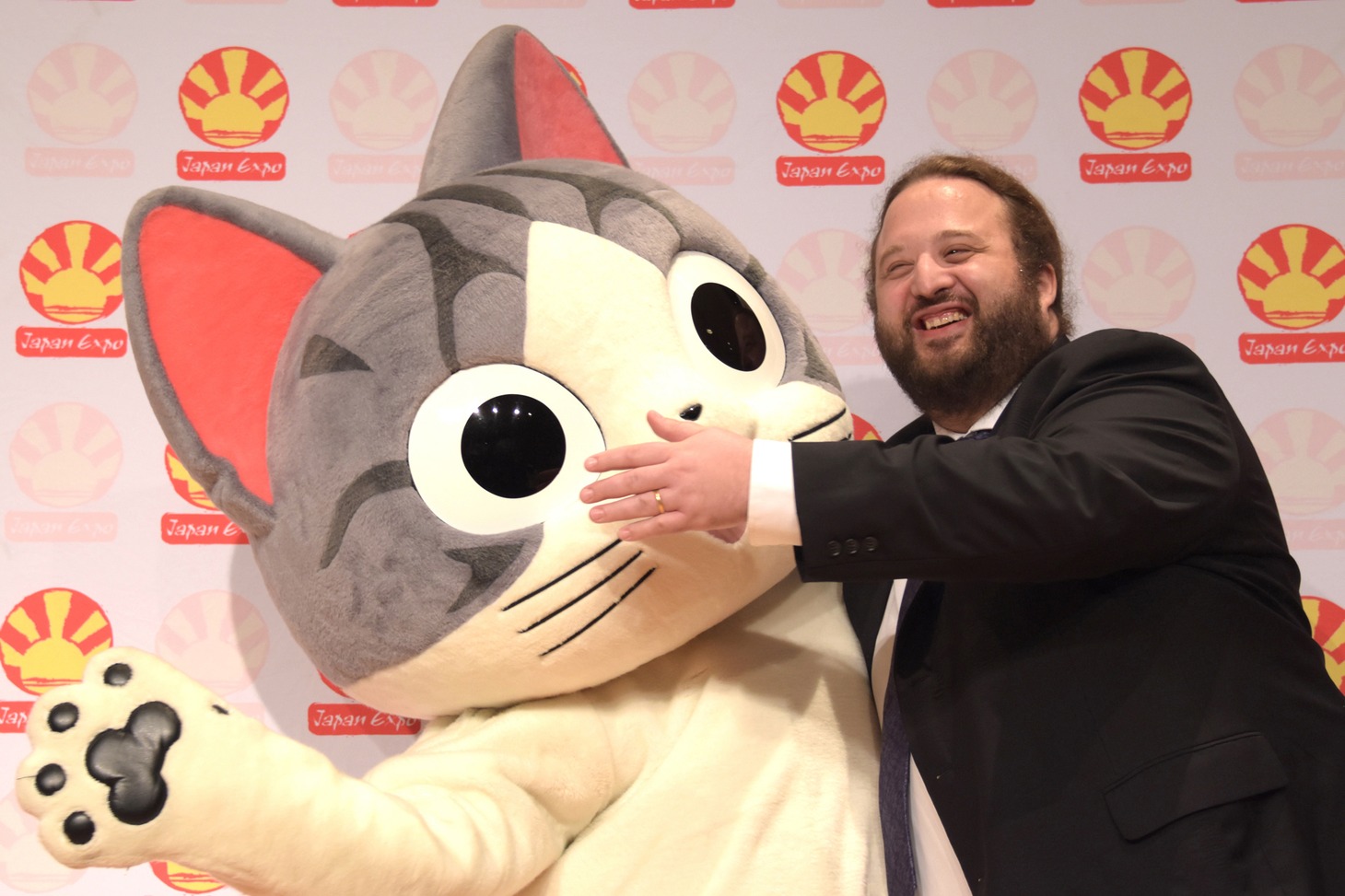 左からこねこのチー、トマ・シルデ。
