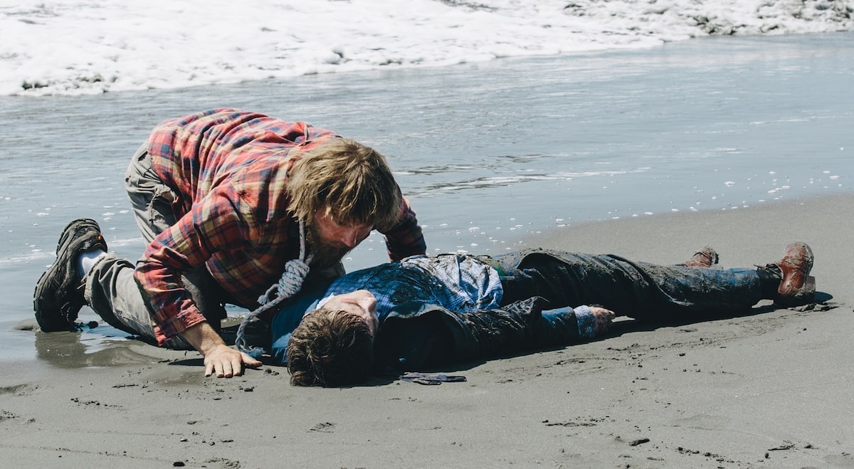 死体メニーの便利な水筒機能が明らかに スイス アーミー マン 本編映像 映画ナタリー