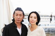 カンヌ現地での永瀬正敏（左）、河瀬直美（右）。(c)2017 “RADIANCE” FILM PARTNERS／KINOSHITA、COMME DES CINEMAS、KUMIE