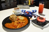 「スパイダーカフェ」限定メニュー