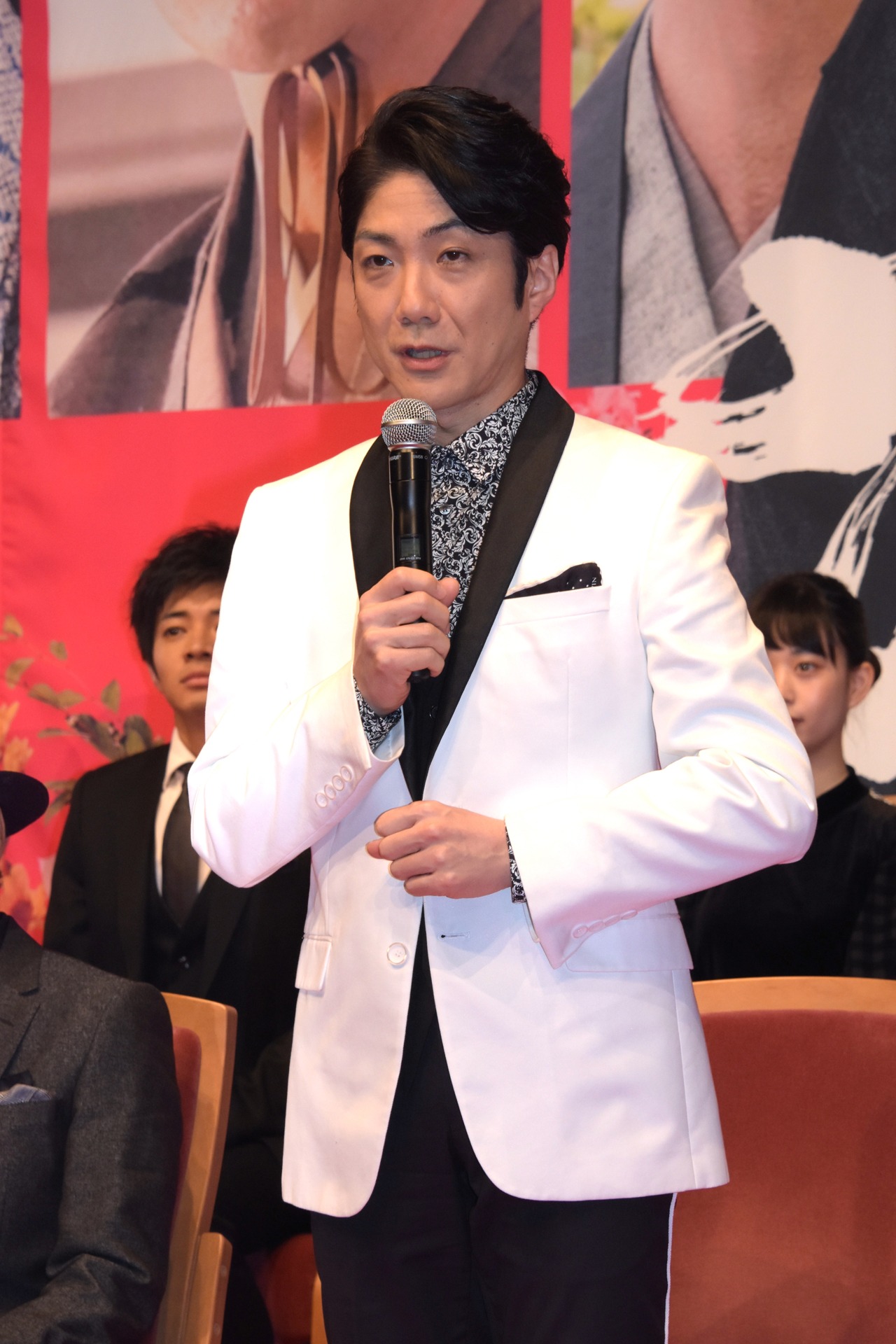 野村萬斎