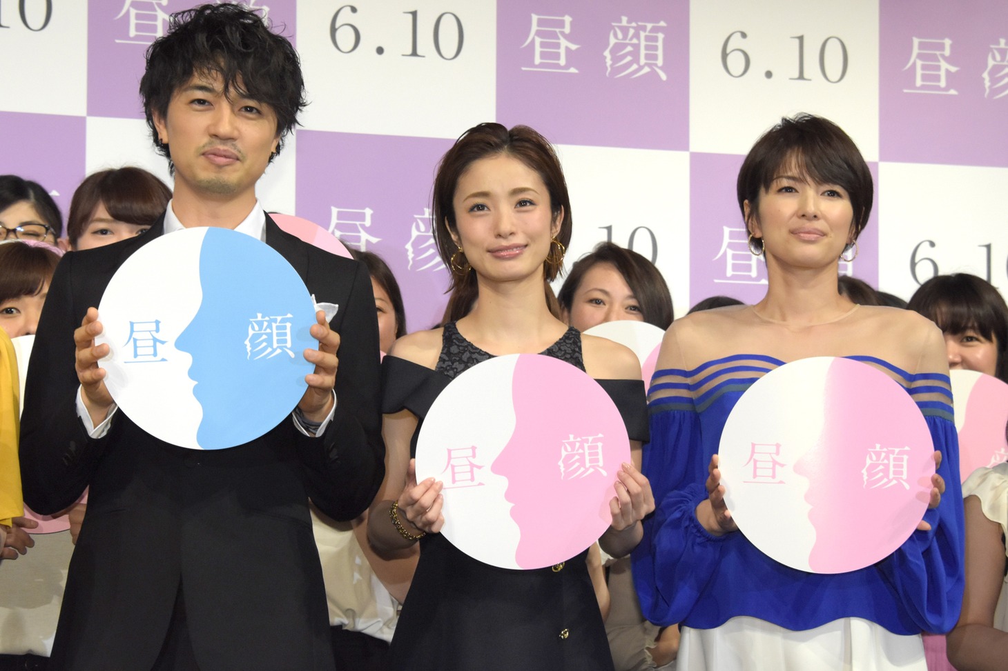 「昼顔」女性限定試写会の様子。