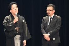 左から立川談春、中村義洋。