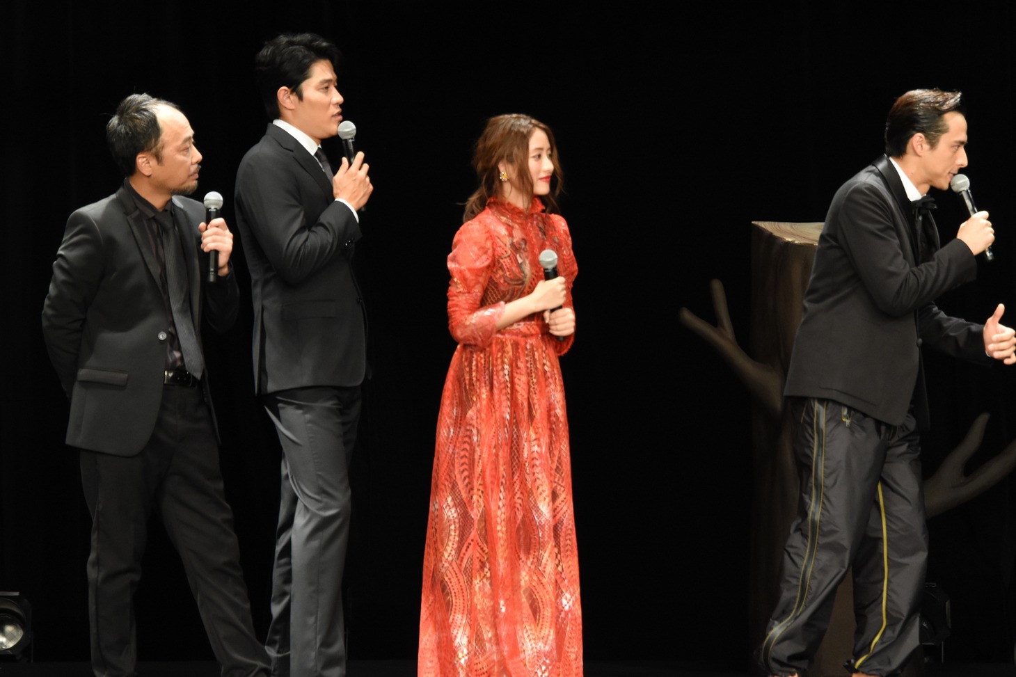 「忍びの国」ジャパンプレミアの様子。