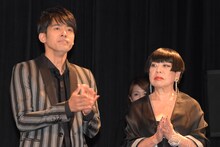 左からK、コシノジュンコ。